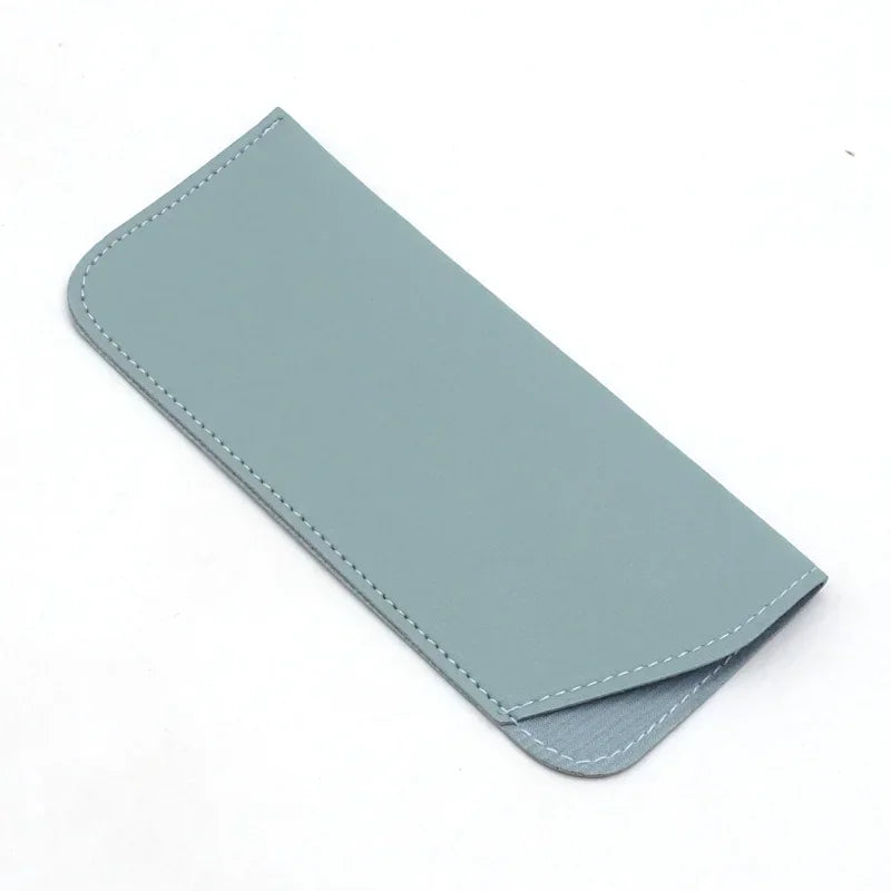 etui light blue